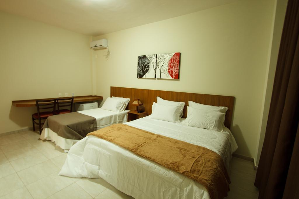 Ville De Montagne Hotel Brumadinho Bagian luar foto