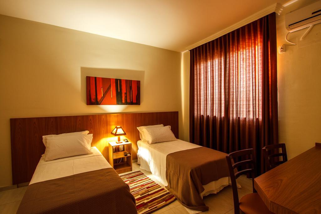 Ville De Montagne Hotel Brumadinho Bagian luar foto